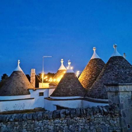 Trulli And Pool - I Cactus Villa Martina Franca Exterior photo