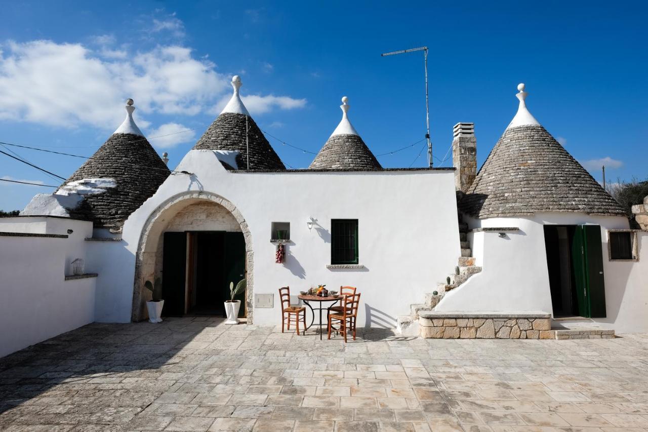 Trulli And Pool - I Cactus Villa Martina Franca Exterior photo