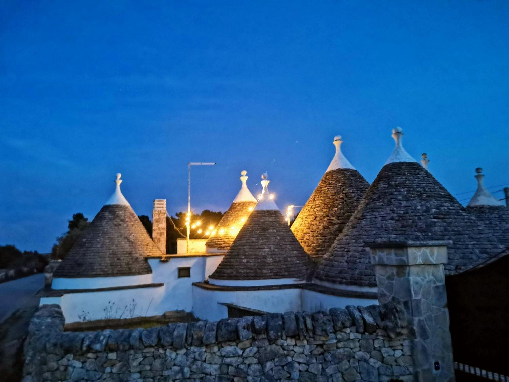 Trulli And Pool - I Cactus Villa Martina Franca Exterior photo