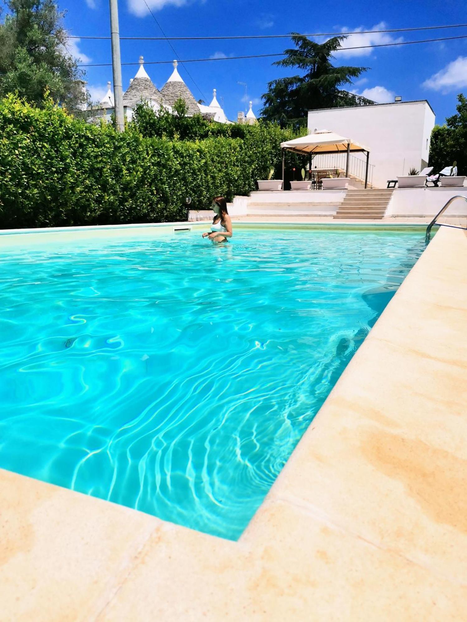 Trulli And Pool - I Cactus Villa Martina Franca Exterior photo