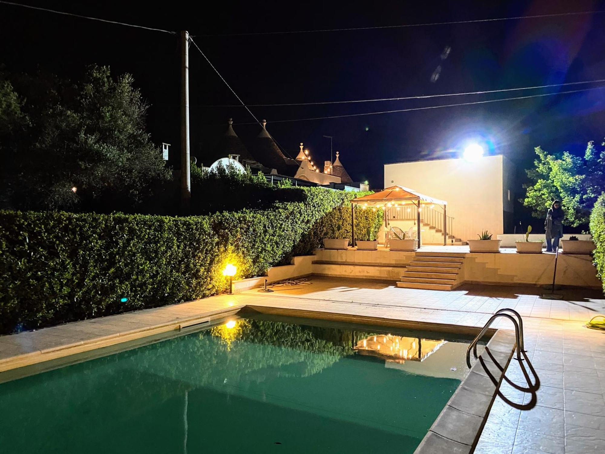 Trulli And Pool - I Cactus Villa Martina Franca Exterior photo