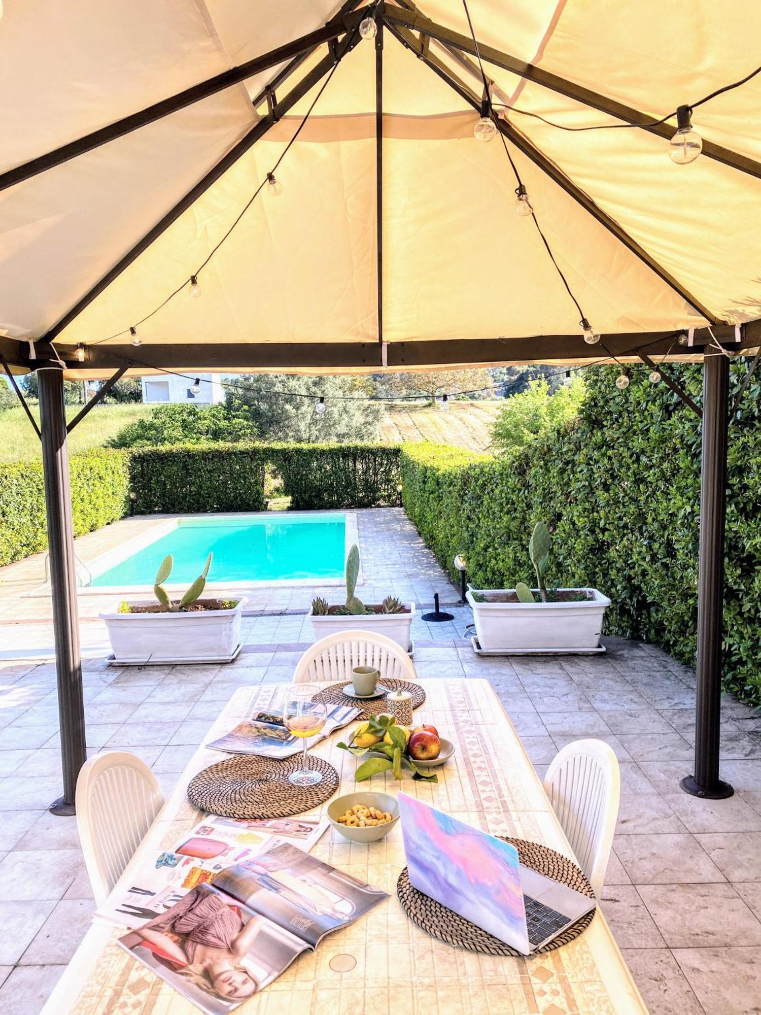 Trulli And Pool - I Cactus Villa Martina Franca Exterior photo